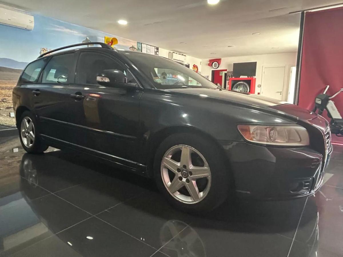 volvo-v50-2010-diesel-1560cc