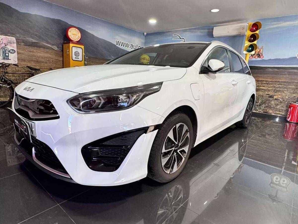 kia-ceed-sw-2023-hibrido-1580cc