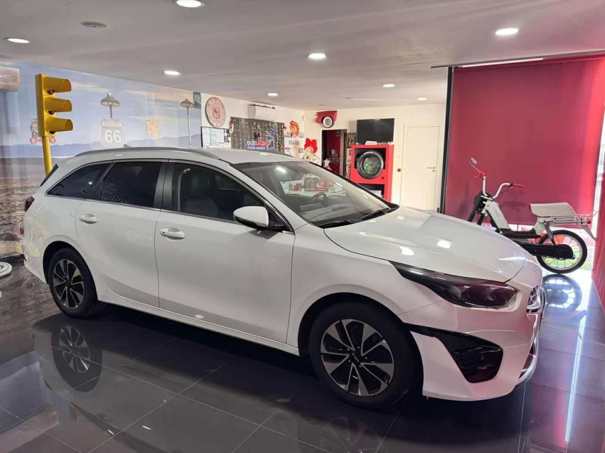 kia-ceed-sw-2023-hibrido-1580cc