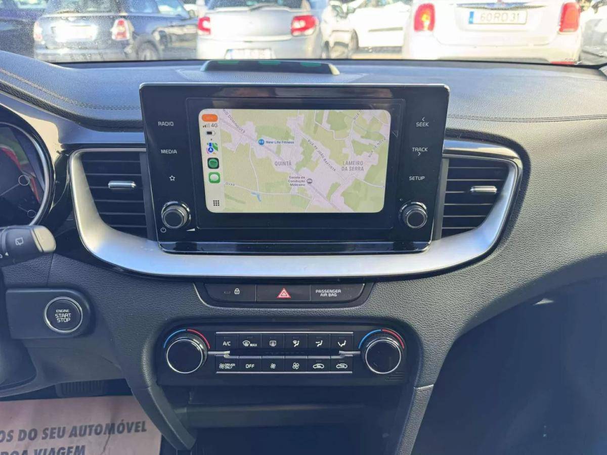 kia-ceed-sw-2023-hibrido-1580cc