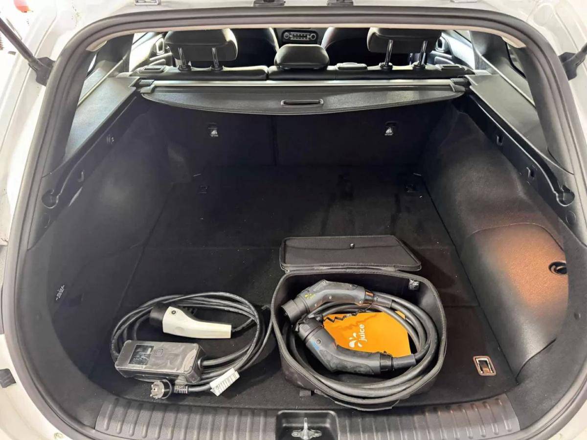 kia-ceed-sw-2023-hibrido-1580cc