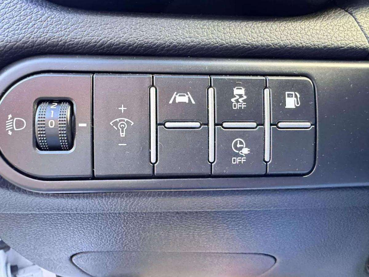 kia-ceed-sw-2023-hibrido-1580cc