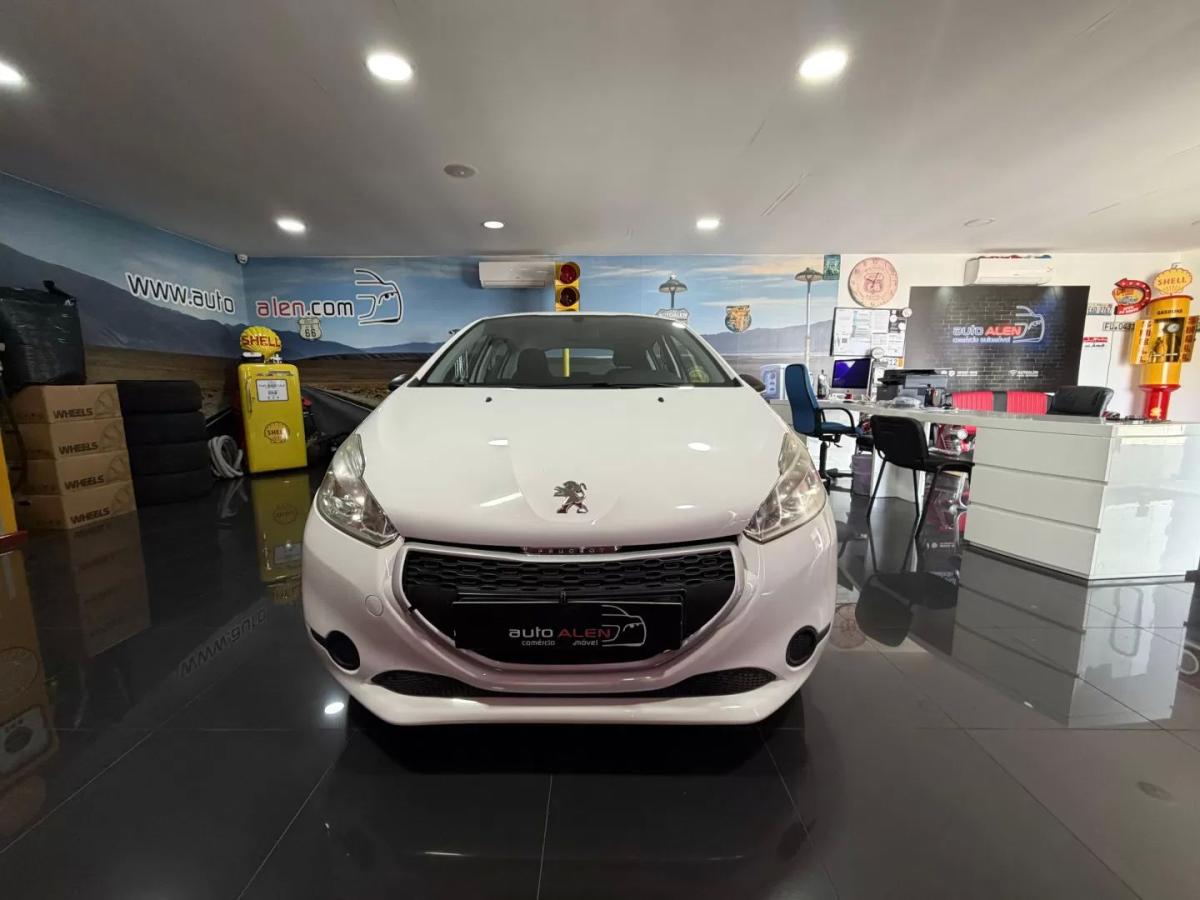 peugeot-208-2014-gasolina-999cc