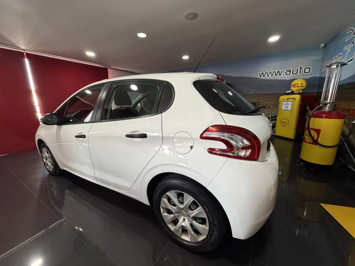peugeot-208-2014-gasolina-999cc