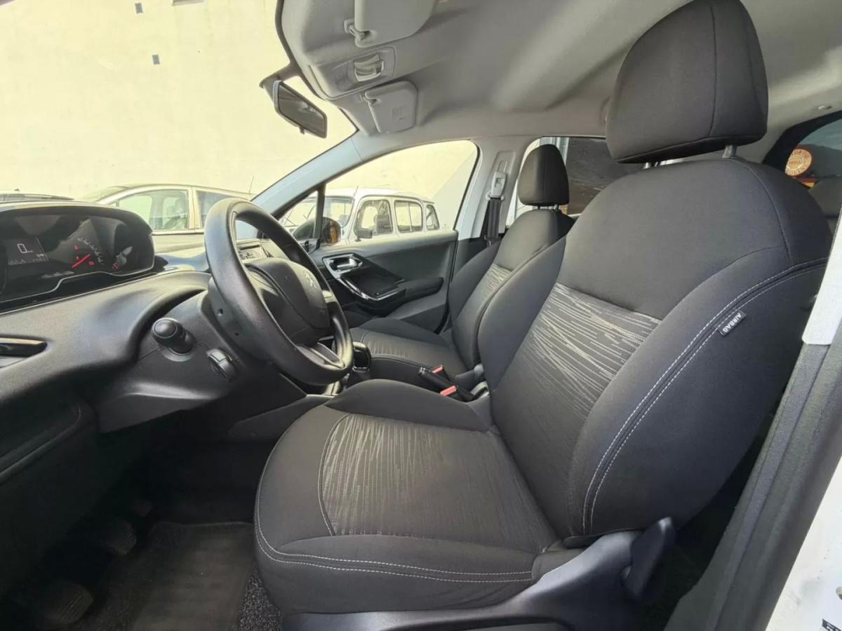 peugeot-208-2014-gasolina-999cc
