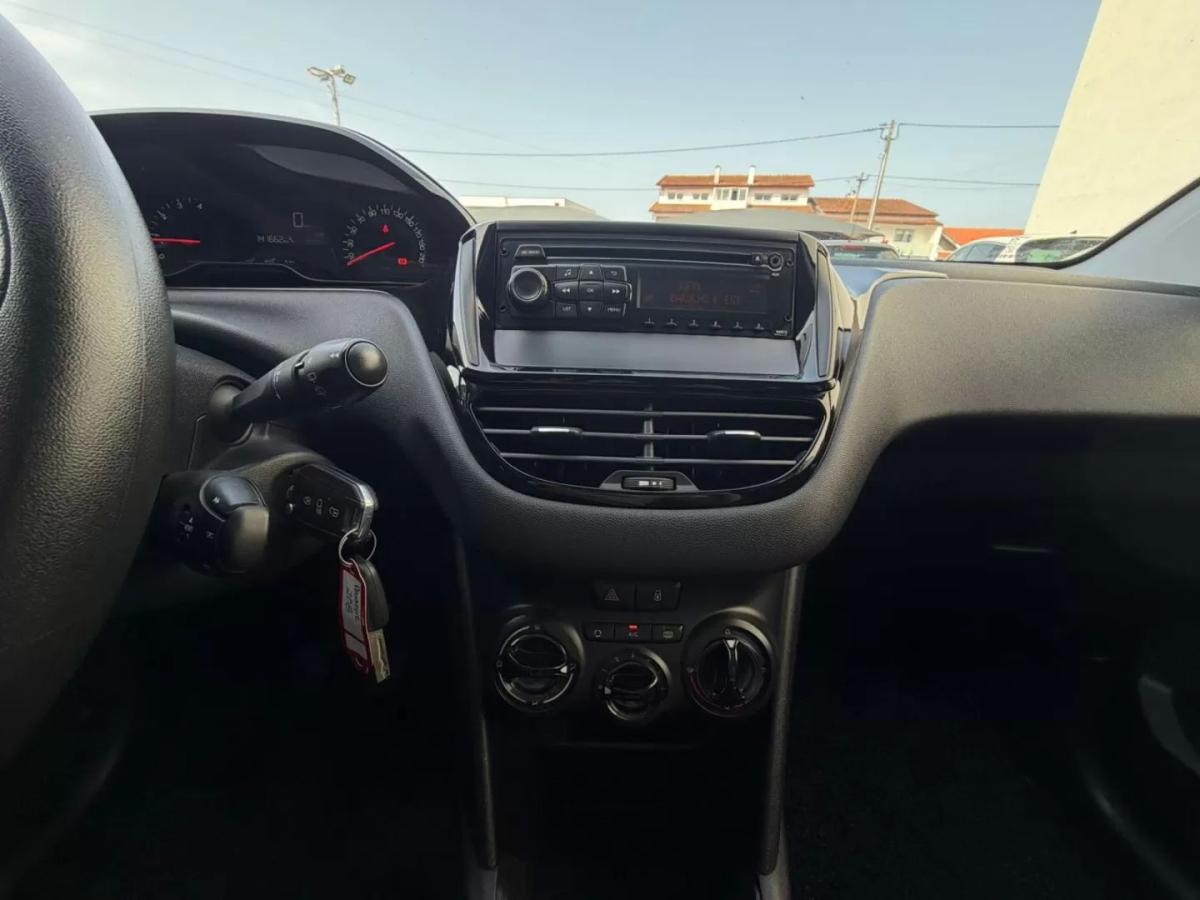 peugeot-208-2014-gasolina-999cc