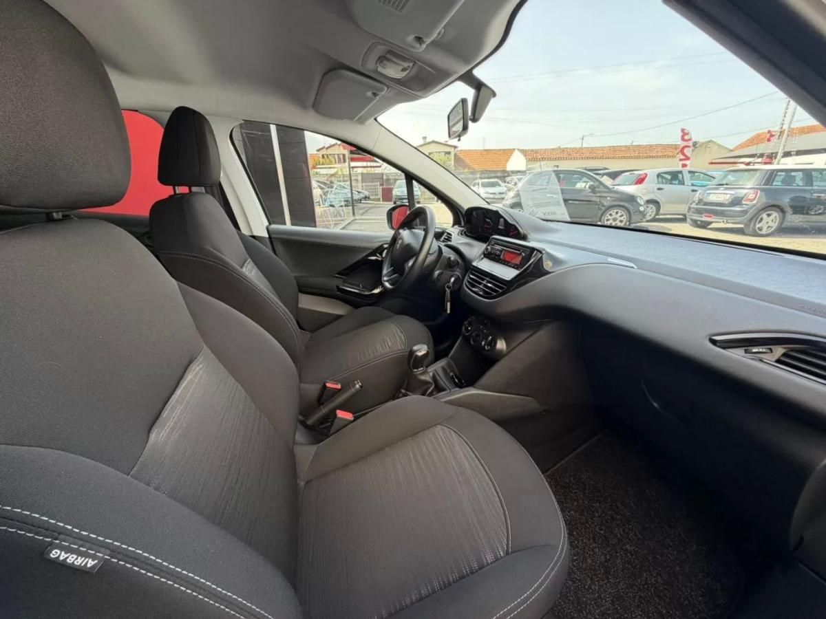 peugeot-208-2014-gasolina-999cc