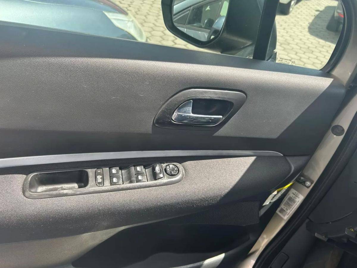 peugeot-5008-2010-diesel-1560cc
