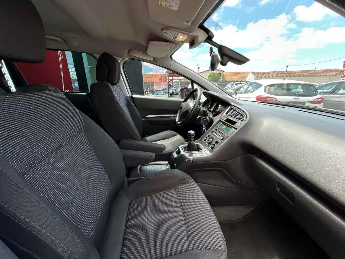 peugeot-5008-2010-diesel-1560cc
