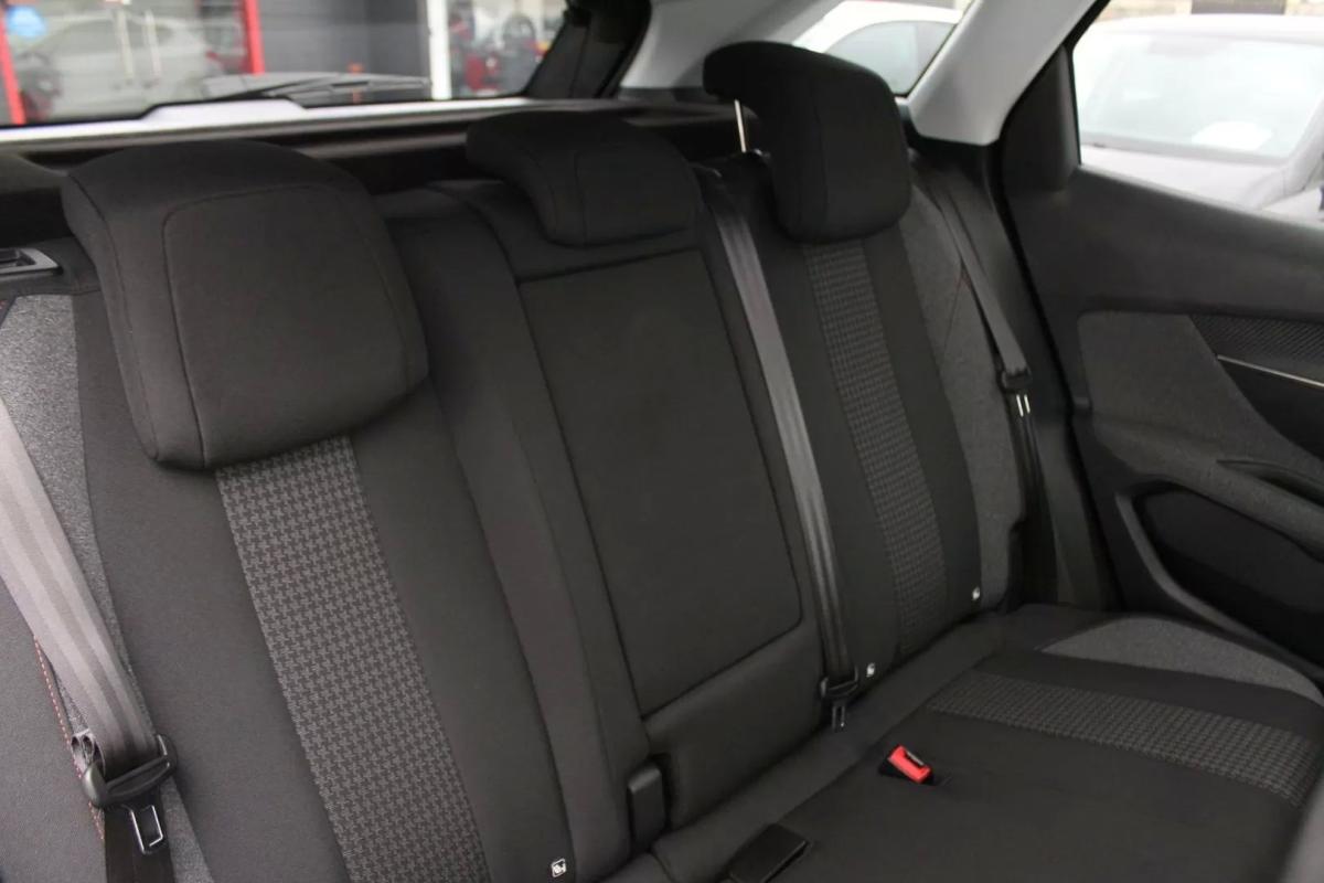 peugeot-3008-2018-diesel-1560cc