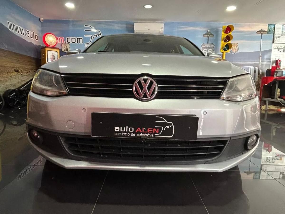 volkswagen-jetta-2011-diesel-1598cc