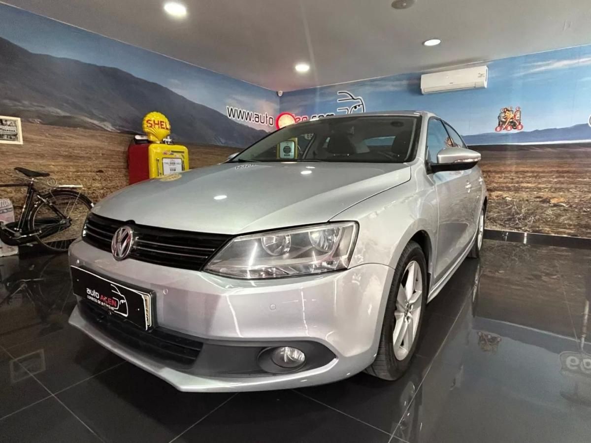 volkswagen-jetta-2011-diesel-1598cc