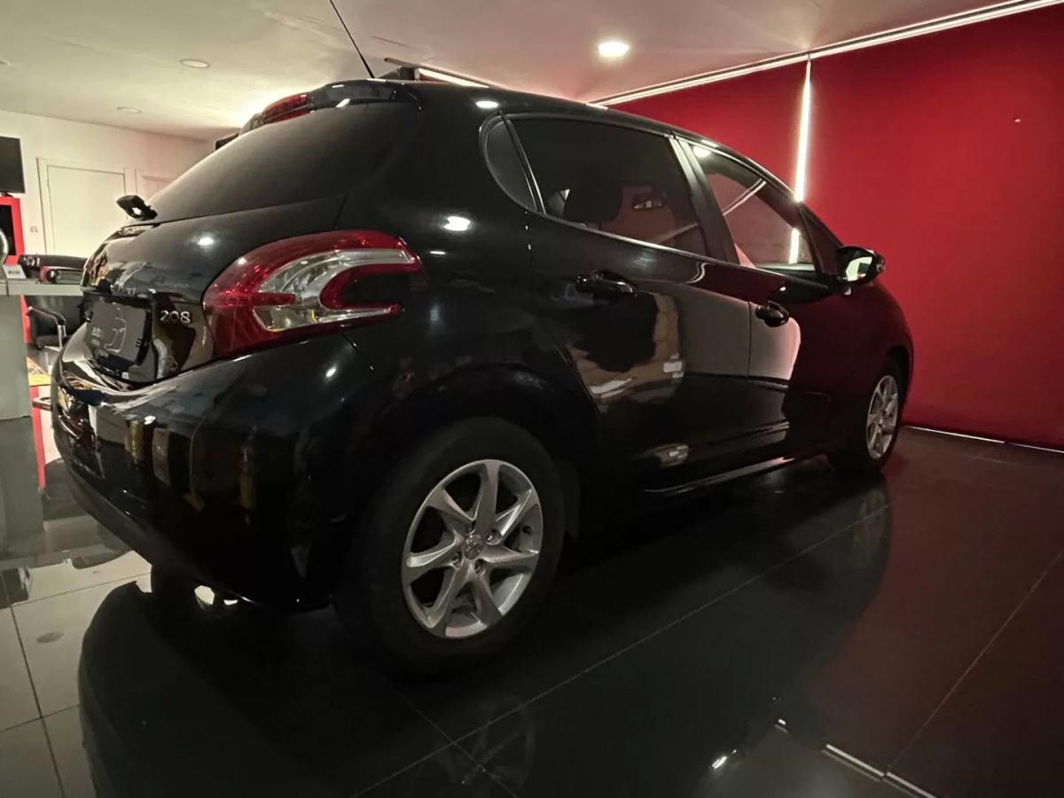 peugeot-208-2014-gasolina-1199cc