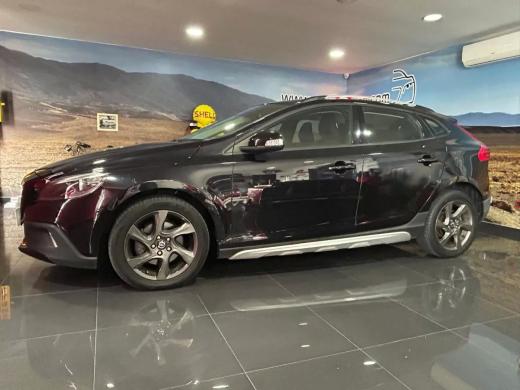 volvo-v40-cross-country-2014-diesel-1560cc