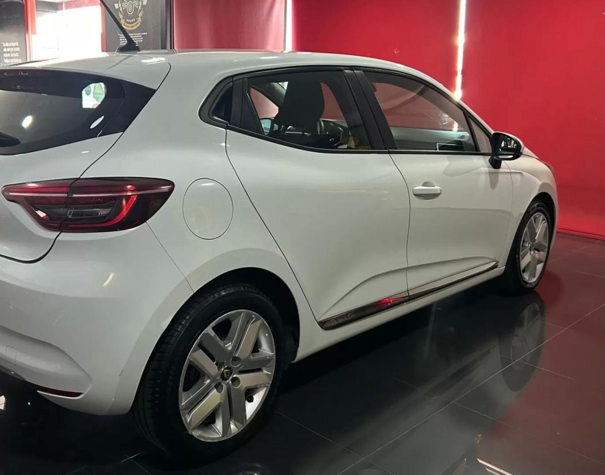 renault-clio-2023-diesel-1461cc