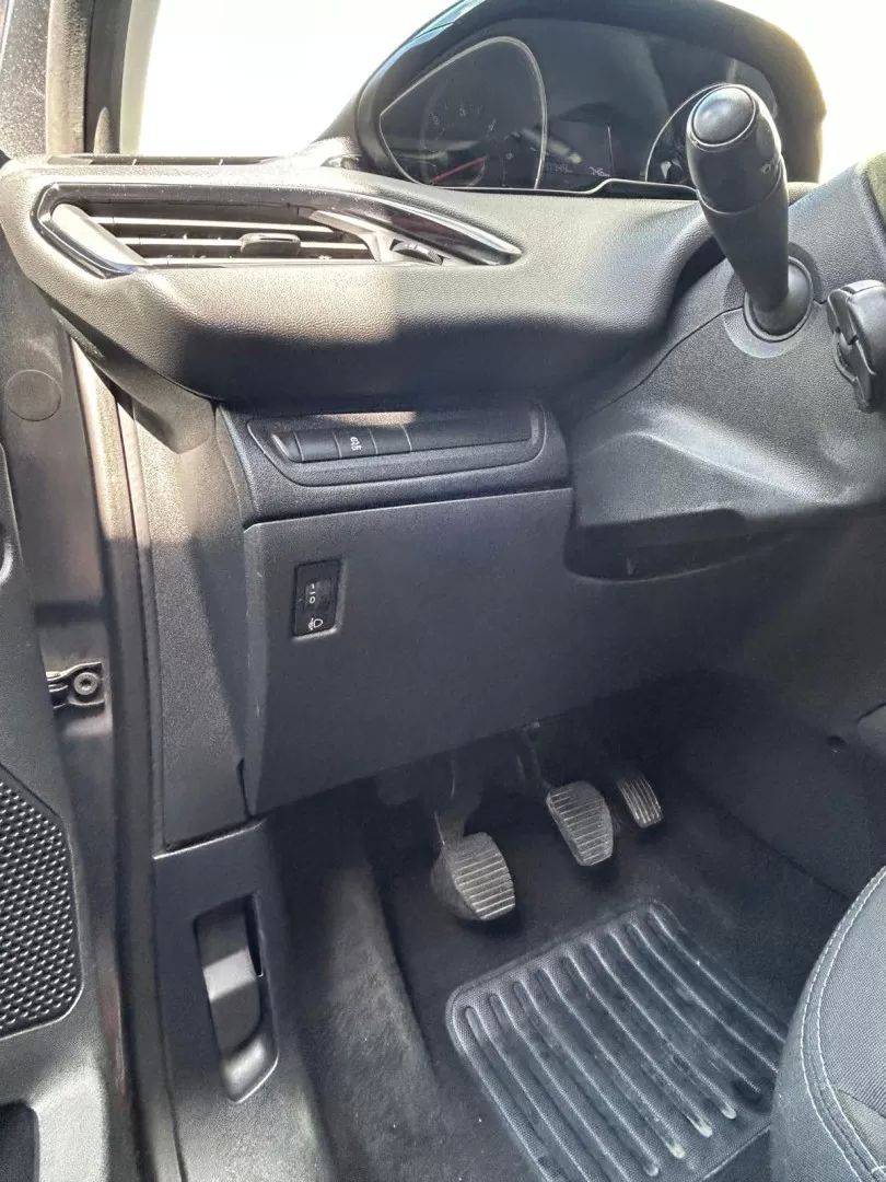 peugeot-208-2014-diesel-1398cc