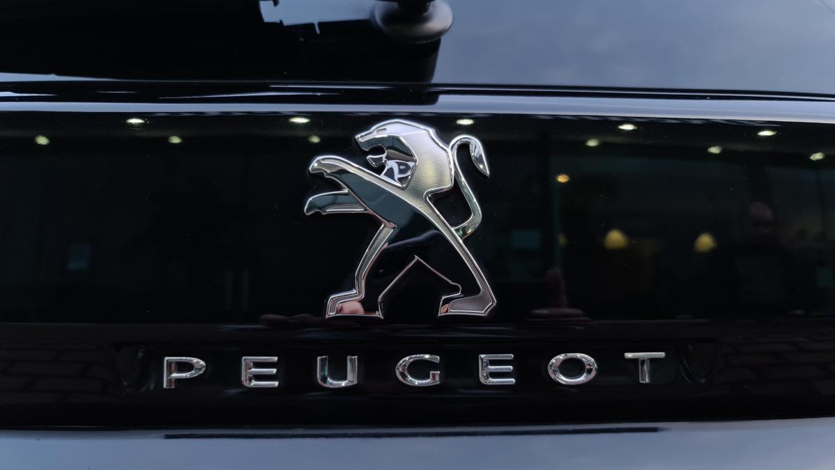 peugeot-5008-2020-diesel-1499cc