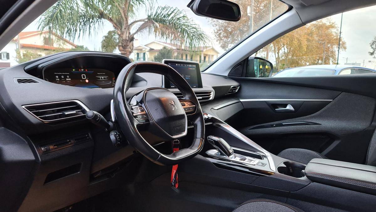 peugeot-5008-2020-diesel-1499cc