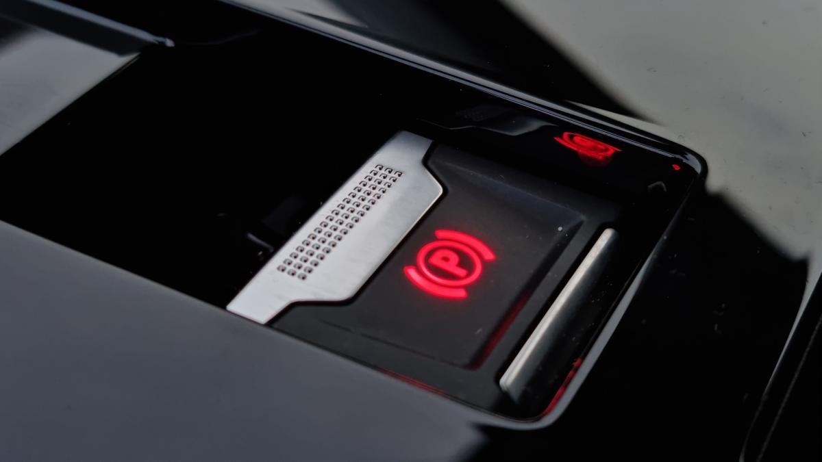 opel-astra-2022-hibrido-a-gasolina-1598cc