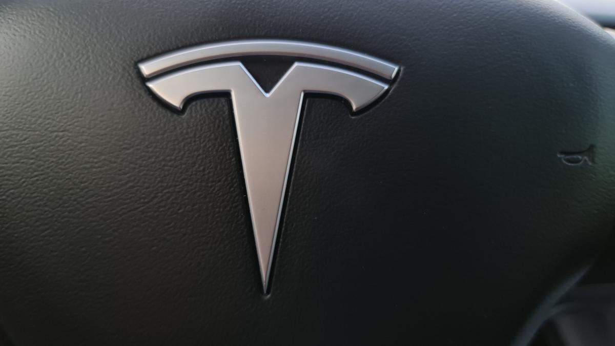 tesla-model-3-2021-eletrico-0cc