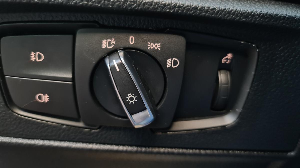 bmw-serie-1-2012-diesel-1598cc