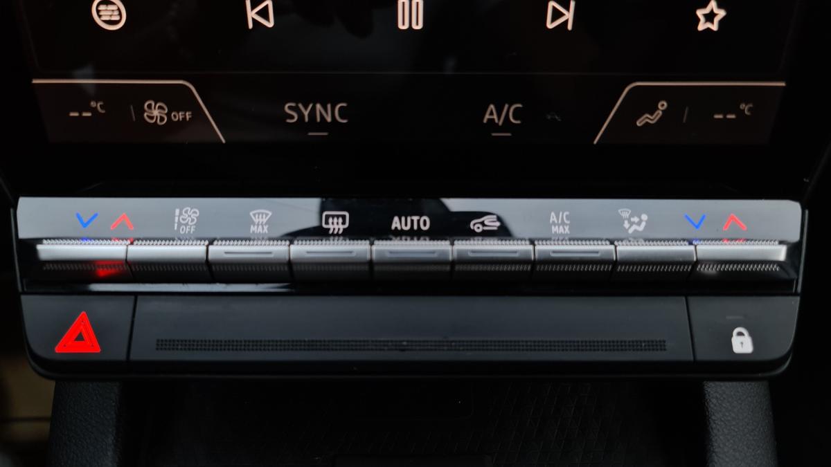 renault-megane-e-tech-2022-eletrico-0cc