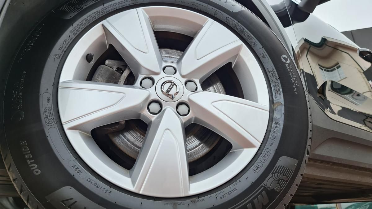 volvo-xc40-2021-gasolina-1477cc