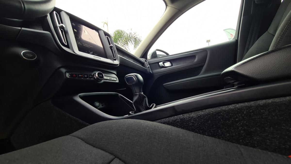 volvo-xc40-2021-gasolina-1477cc