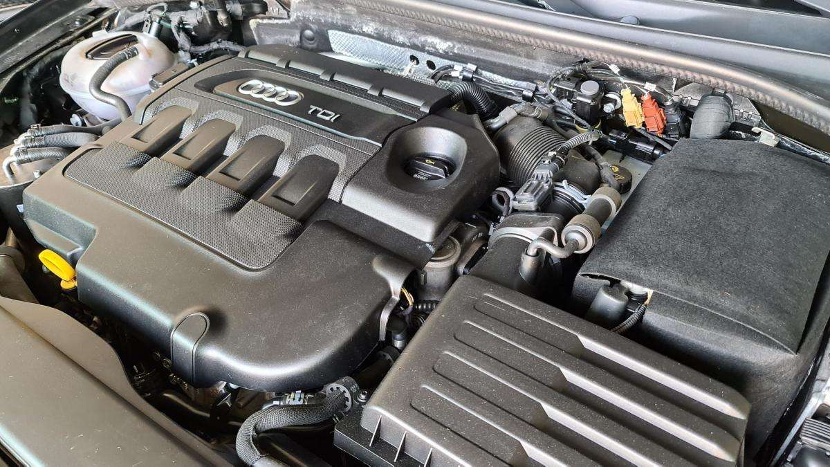 audi-a3-2015-diesel-1598cc