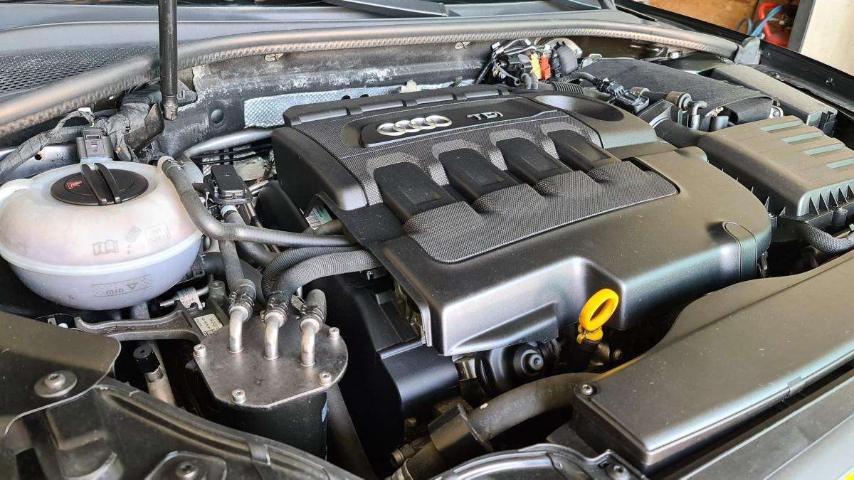 audi-a3-2015-diesel-1598cc