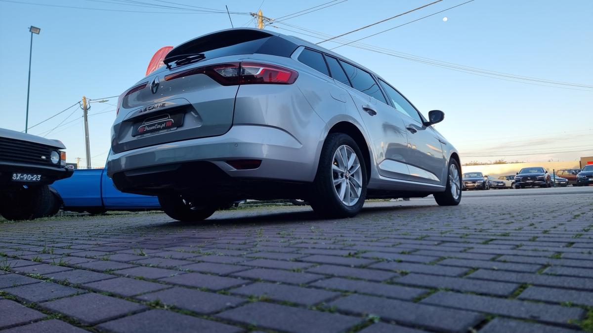 renault-megane-sport-tourer-2018-diesel-1461cc