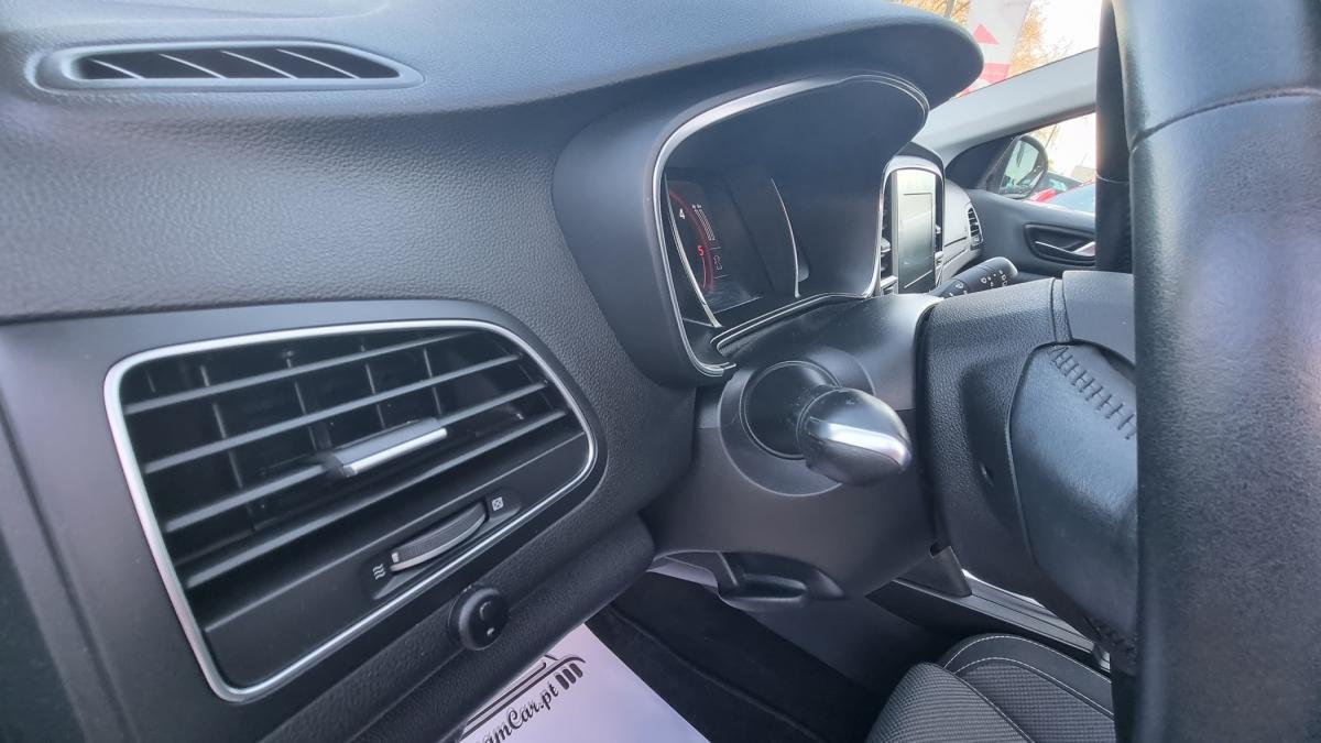 renault-megane-sport-tourer-2018-diesel-1461cc