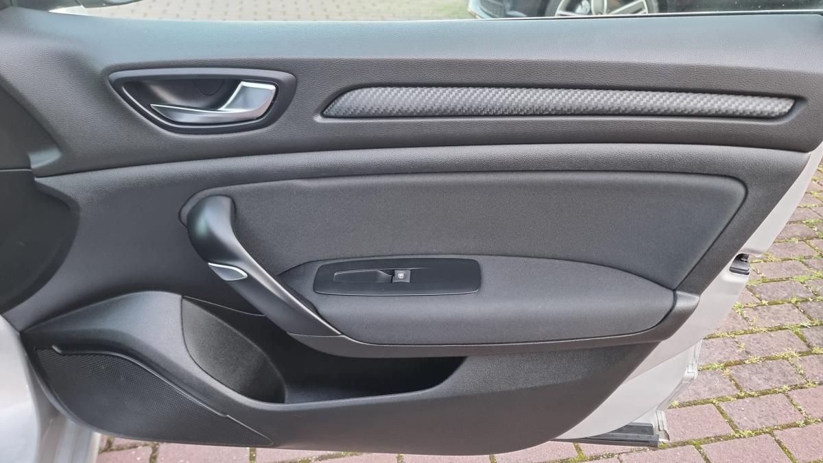 renault-megane-sport-tourer-2018-diesel-1461cc