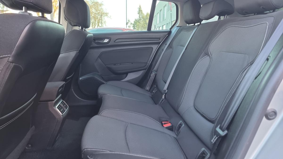 renault-megane-sport-tourer-2018-diesel-1461cc