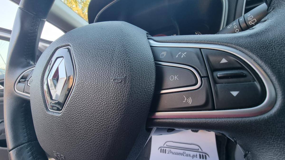 renault-megane-sport-tourer-2018-diesel-1461cc