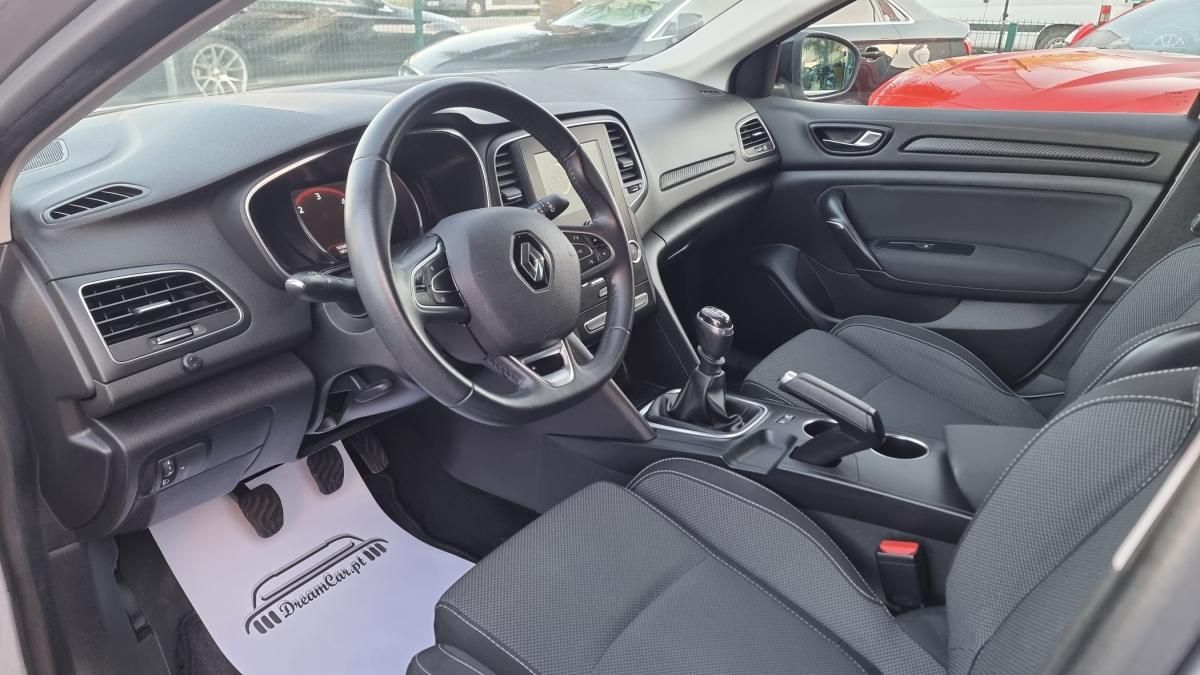 renault-megane-sport-tourer-2018-diesel-1461cc