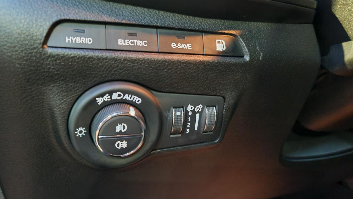 jeep-compass-2023-hibrido-a-gasolina-1332cc