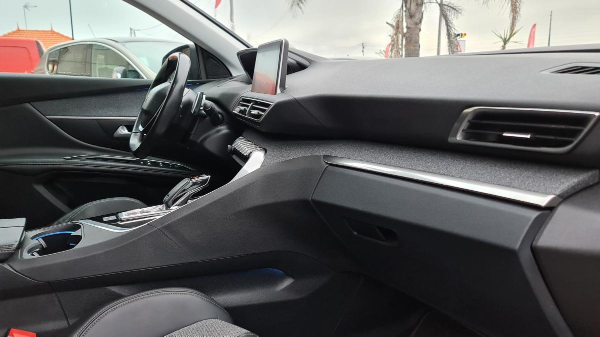 peugeot-3008-2018-diesel-1560cc