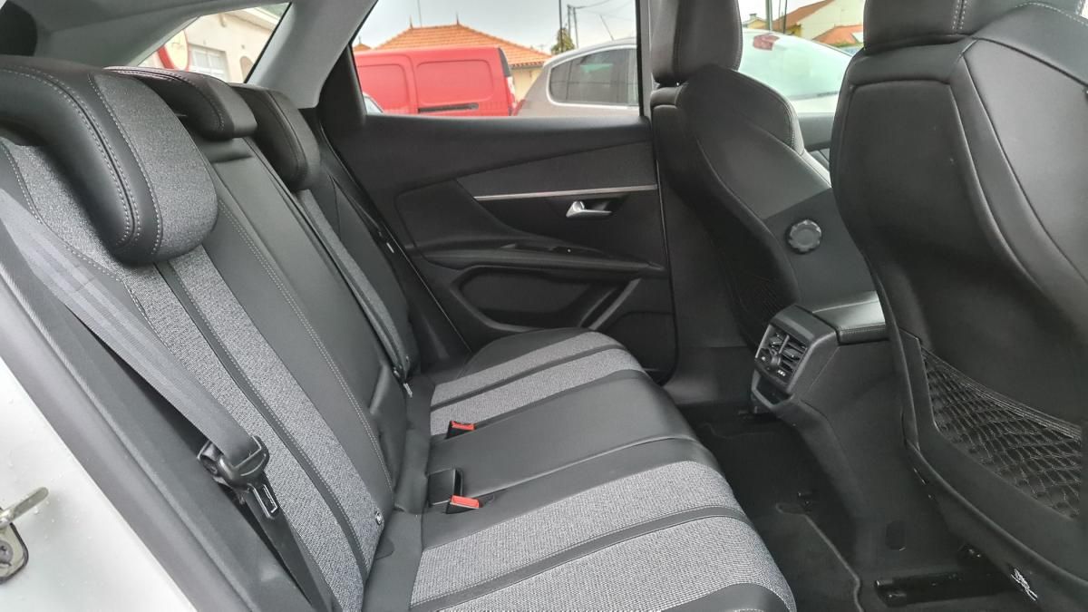 peugeot-3008-2018-diesel-1560cc