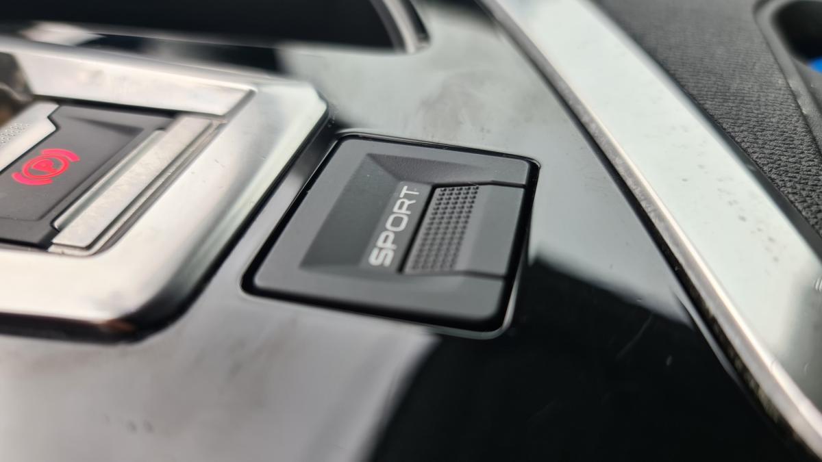 peugeot-3008-2018-diesel-1560cc