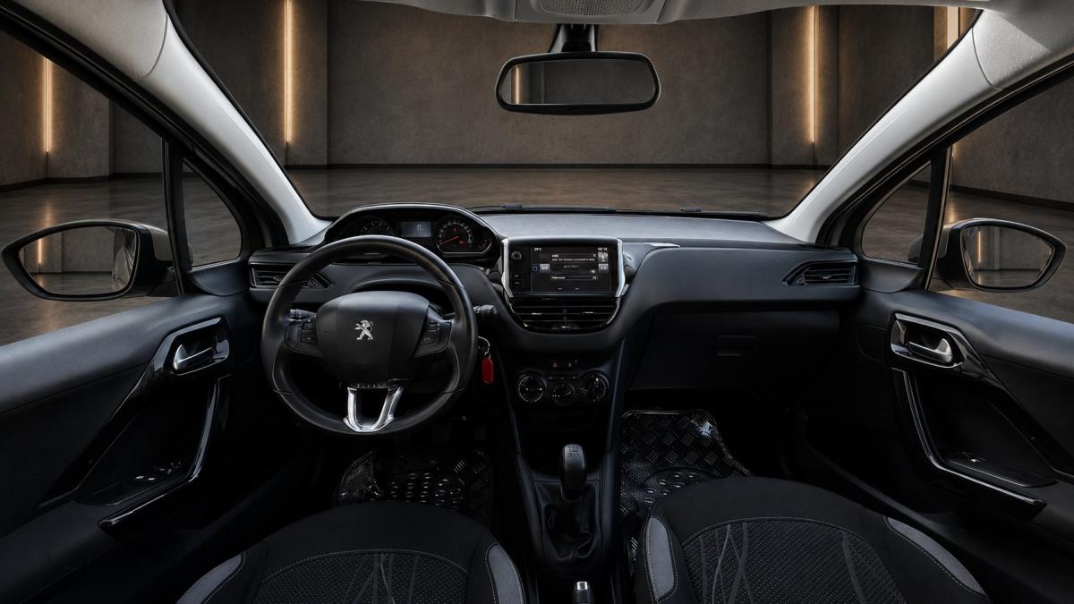 peugeot-208-2015-gasolina-1199cc