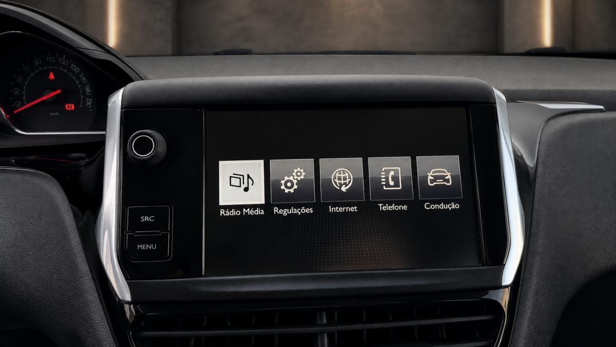 peugeot-208-2015-gasolina-1199cc