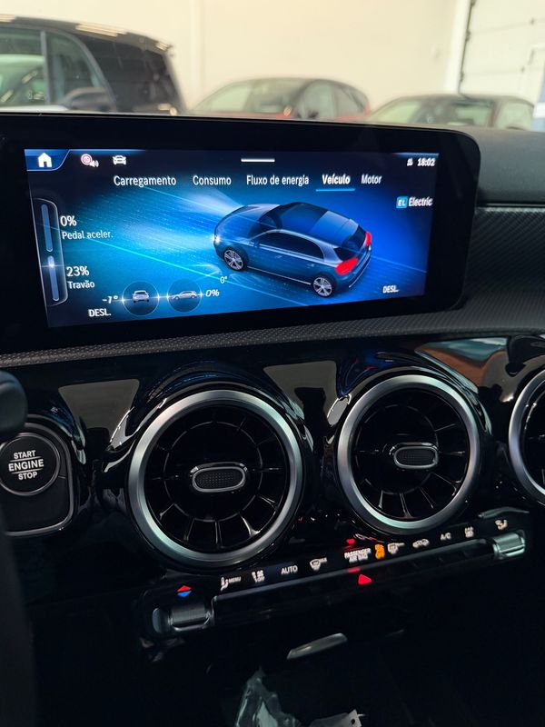mercedes-benz-classe-a-2024-hibrido-a-gasolina-1332cc