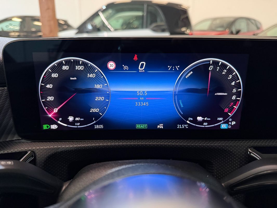 mercedes-benz-classe-a-2024-hibrido-a-gasolina-1332cc