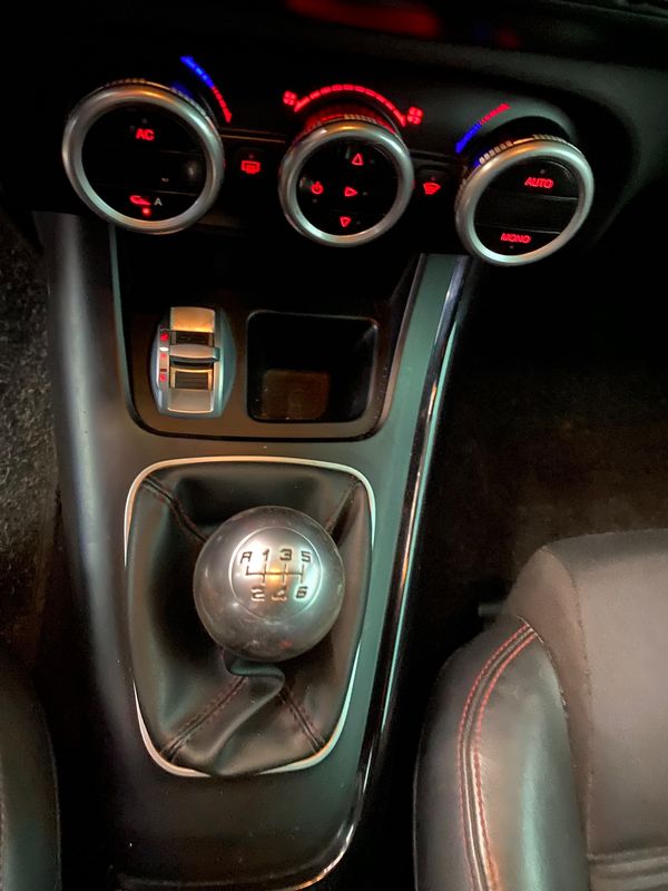 alfa-romeo-giulietta-2011-diesel-1956cc