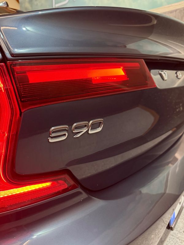 volvo-s90-2018-diesel-1969cc