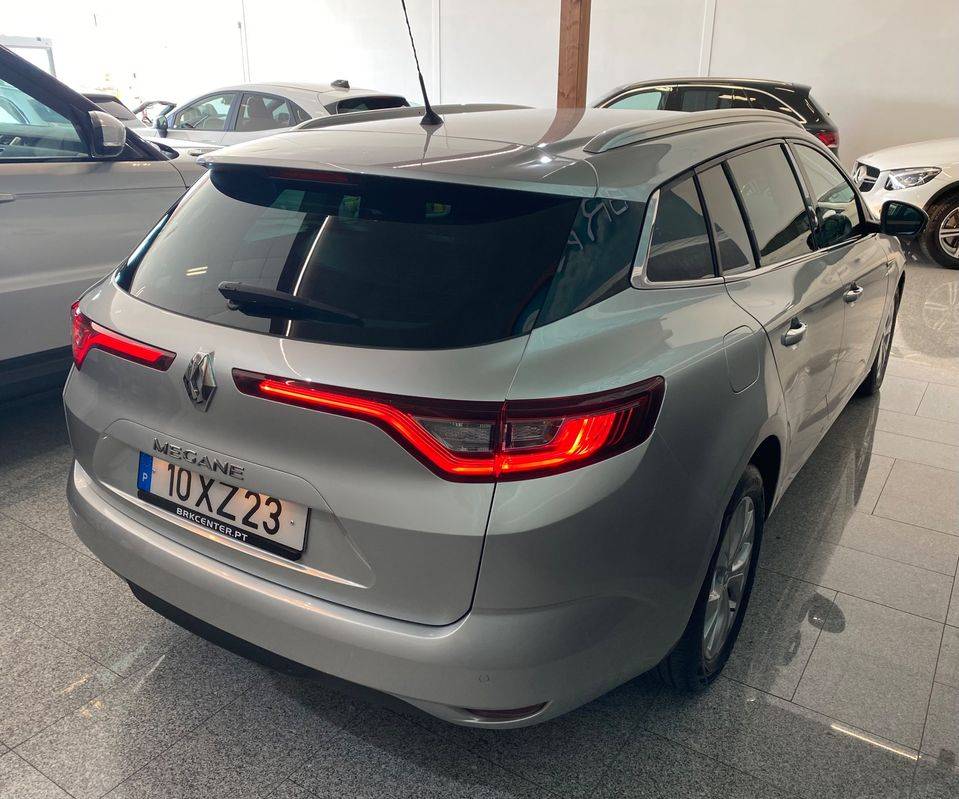 renault-megane-sport-tourer-2019-diesel-1461cc