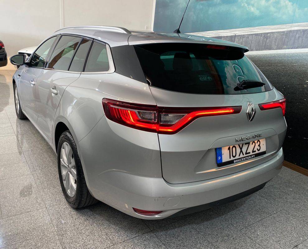renault-megane-sport-tourer-2019-diesel-1461cc