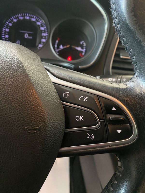 renault-megane-sport-tourer-2019-diesel-1461cc