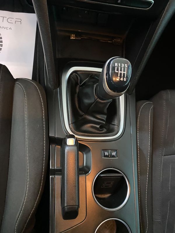 renault-megane-sport-tourer-2019-diesel-1461cc